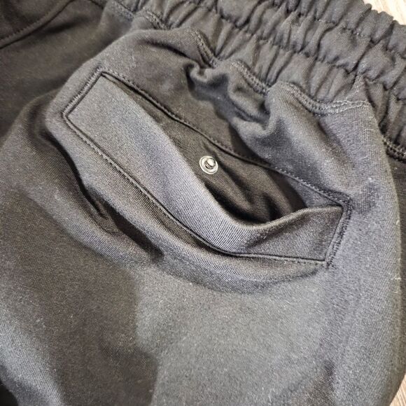 Las Vegas Raiders New Era NFL Shorts Chenille Embrodery Logos Black White XXL LE - Picture 11 of 11